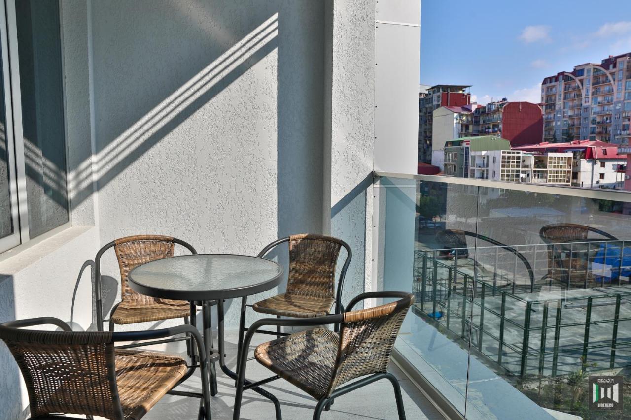 Libereco Aparthotel Batumi Exterior photo