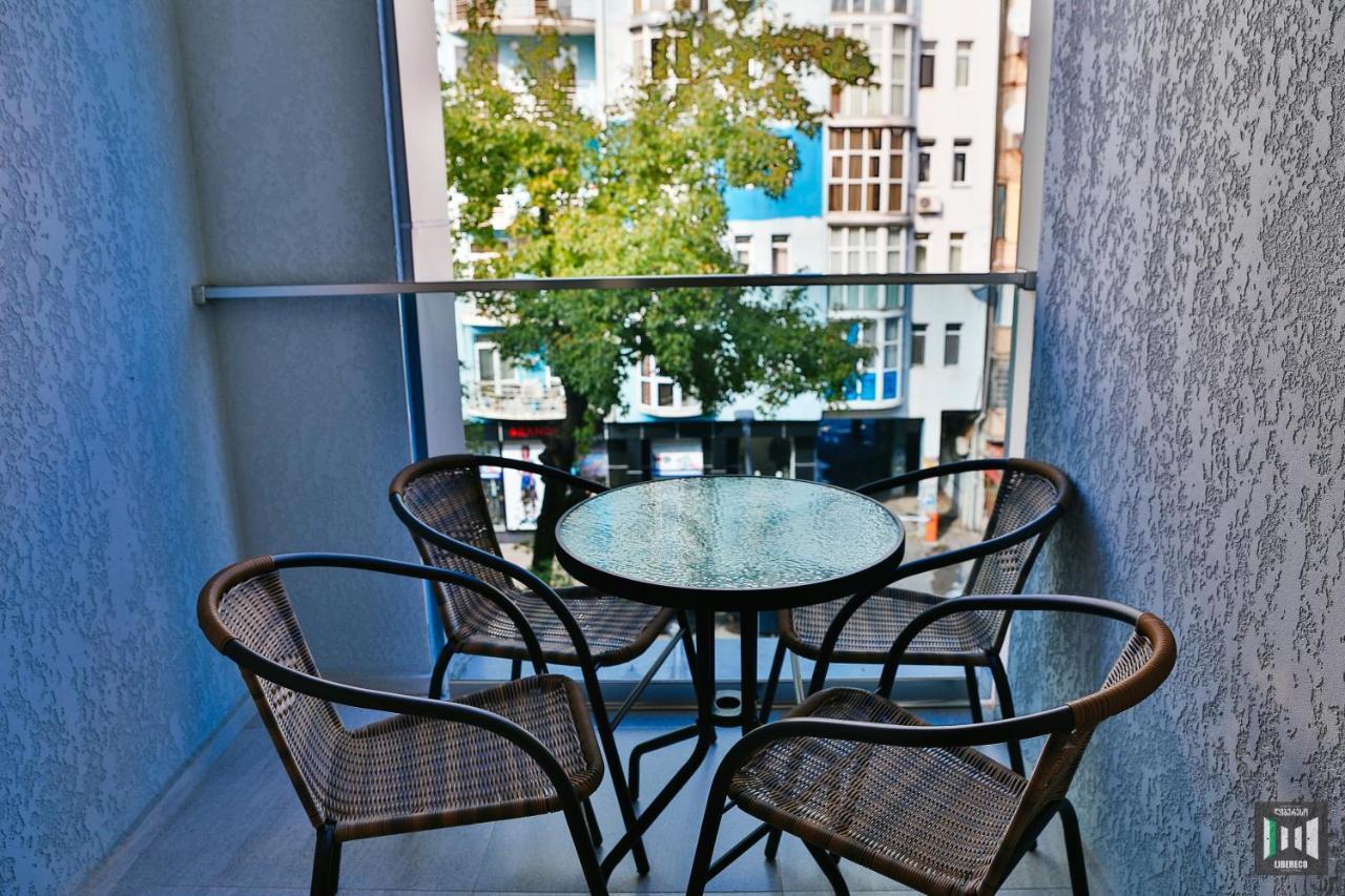 Libereco Aparthotel Batumi Exterior photo