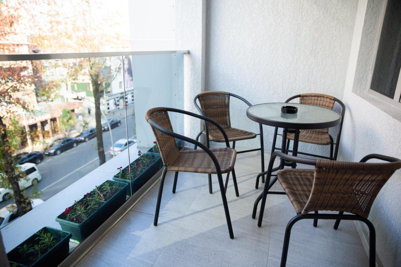 Libereco Aparthotel Batumi Exterior photo