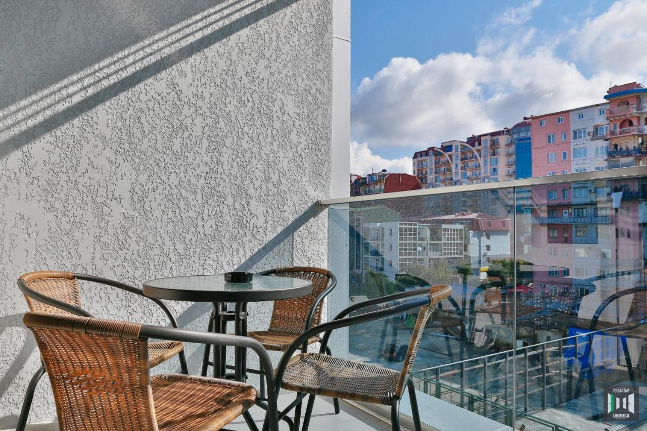 Libereco Aparthotel Batumi Exterior photo